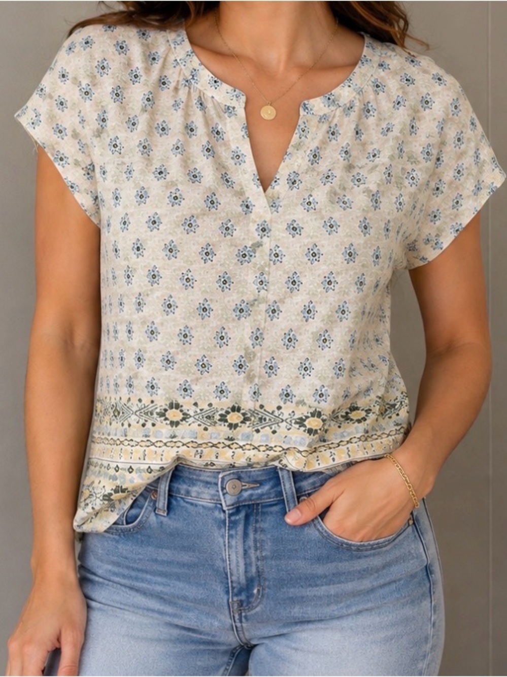 Lucky Brand Cream Short-Sleeve Floral Split V-Neck Top Size L